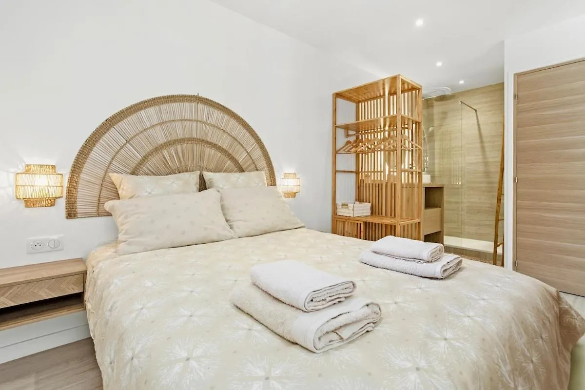 Apartment La Suite Regina - Downtown, Terrace, Parking Sainte-Maxime France